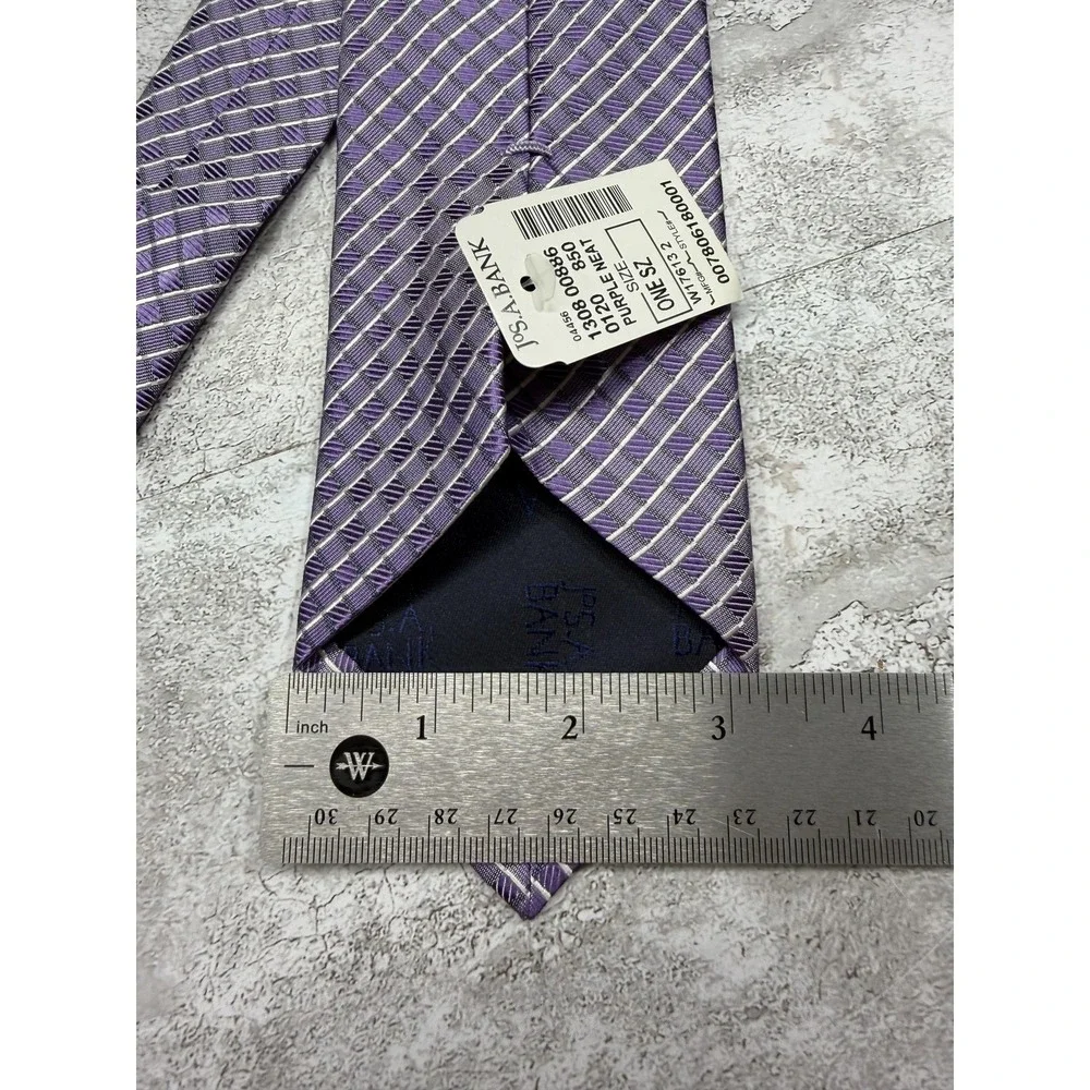 Jos. A. Bank 100% Silk Tie‎ Mens One Size Purple Geometric Jacquard Necktie New